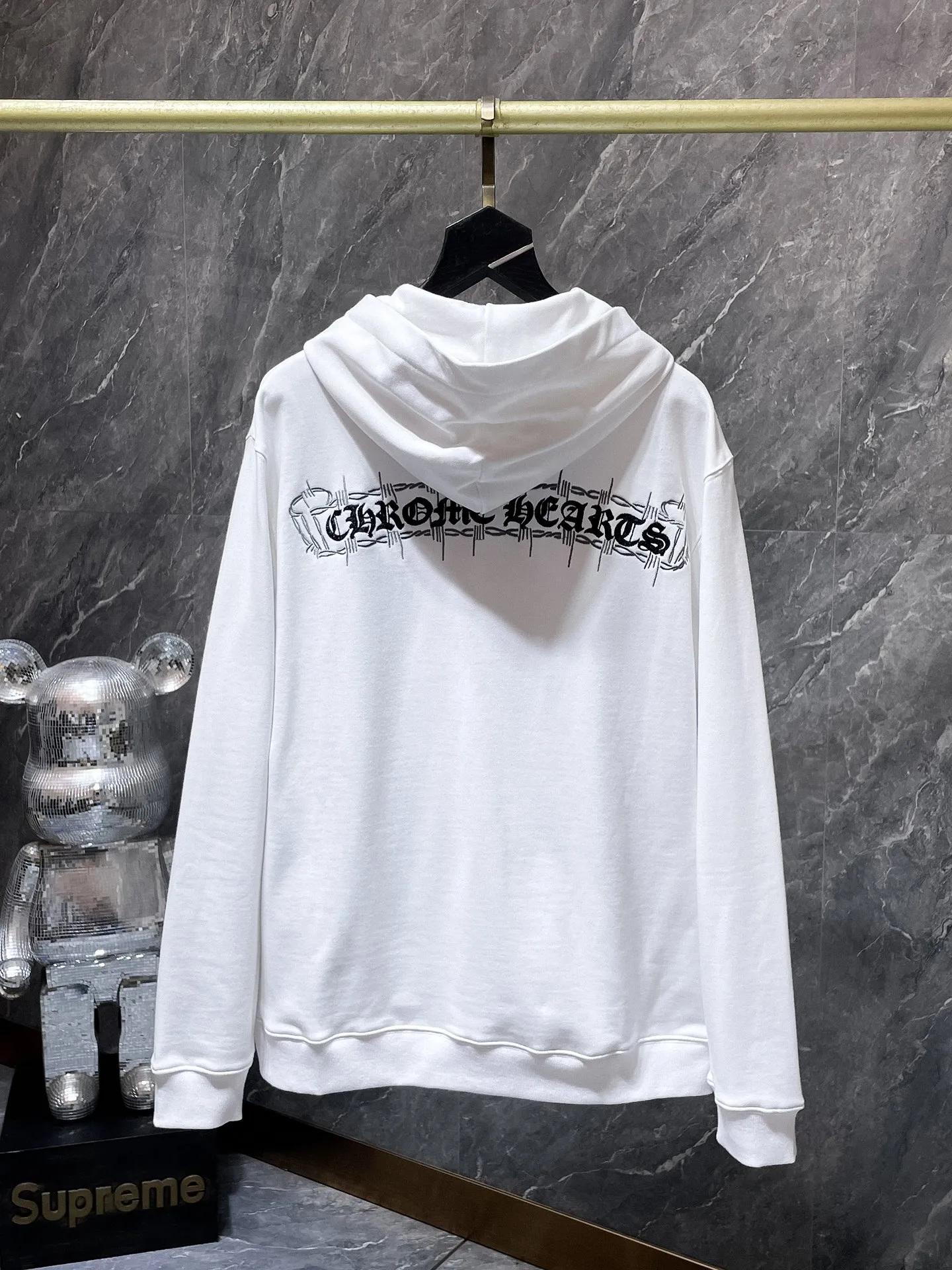 P250 Chrome Hearts Autumn and Winter 2025 Counter Synchronization Heavy Industry Horseshoe Roller Frayed Embroidered Hat Sweatshirt Heavy Industry Embroidery! Special stitching method. Improved customized version of 1:1 high-gram weight high-quality fabric. Recommended color: white, black. Size: S, M, L, XL